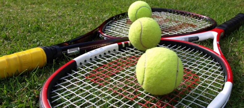Deportes que demandan calorías como el Tenis